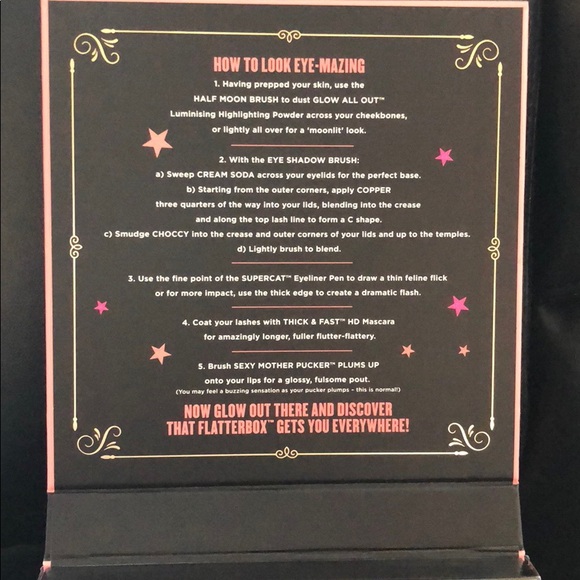 Soap and Glory Flatter Box - Picture 2 of 3